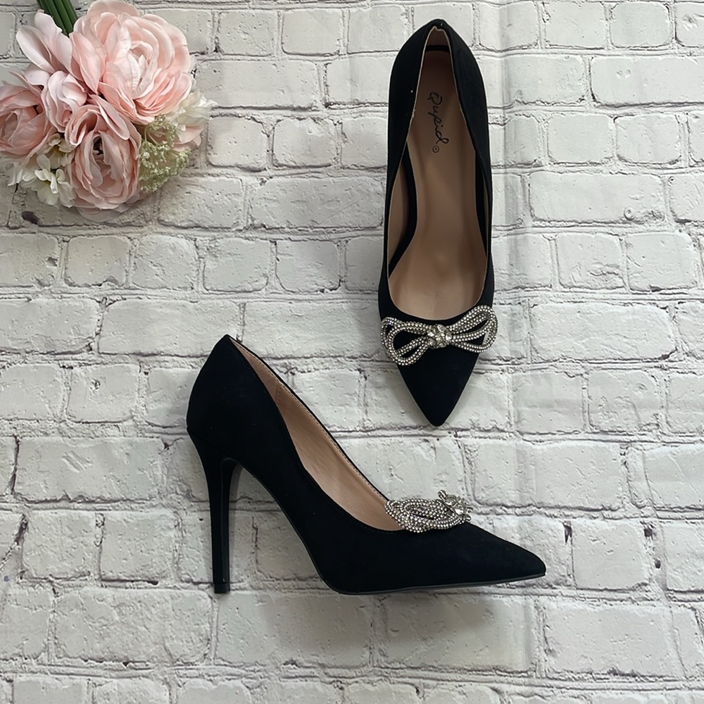 NWB Black Suede Bow Pumps